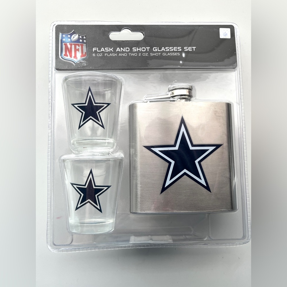 NFL Flask and Shot Glasses Set with Star Logo